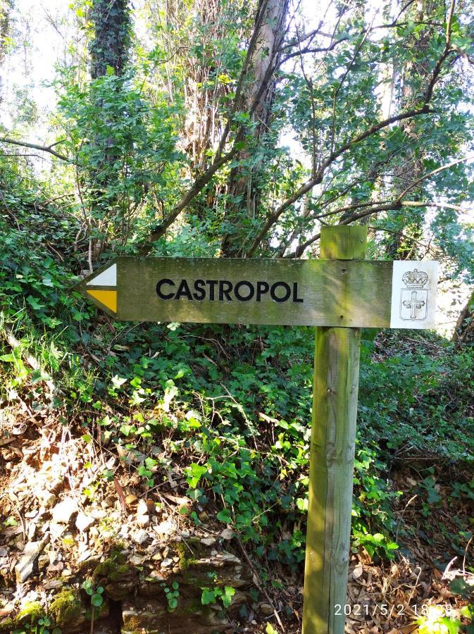 Apartamentos Lagunas Castropol Eksteriør bilde